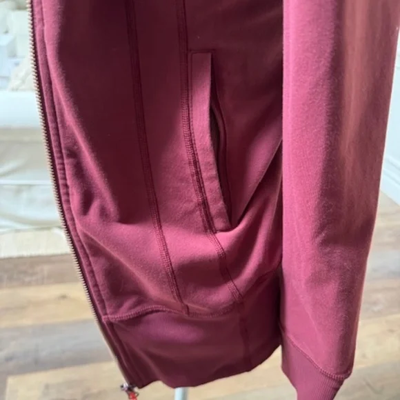 lululemon athletica Burgundy Jacket - Picture 4 of 4
